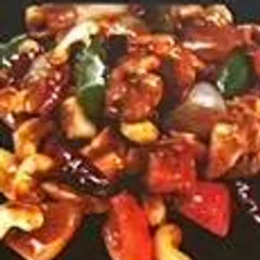 Stir-fried chicken with cashew nuts